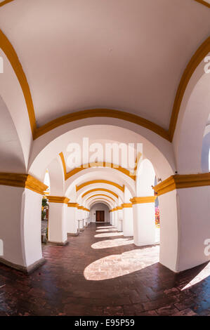 Spanisch-Genossenschaft, Cooperación Española, Convento de Saint Teresa, Antigua, Guatemala Stockfoto