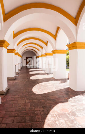 Spanisch-Genossenschaft, Cooperación Española, Convento de Saint Teresa, Antigua, Guatemala Stockfoto