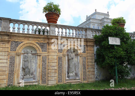 "Viale Della Fontana di Venere". Villa Doria Pamphilj, Rom, Latium, Italien. Stockfoto