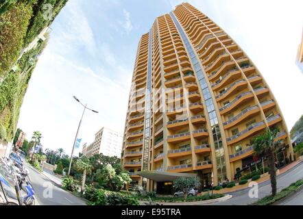 Monte Carlo, Monaco. 20. Oktober 2014. Die Wolkenkratzer Roccabella, wo-F1-Piloten Nico Rosberg und Lewis Hamilton Live. Anderen (ehemaligen) Bewohnern gehören Keke Rosberg, Mika Haekkinen, Karl Lagerfeld, Boris Becker, Shirley Bassey, Ringo Starr, Eddie Jordan. Bildnachweis: Dpa picture Alliance/Alamy Live News Stockfoto