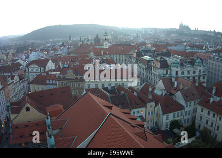 Verschiedene Ansichten von Prag, eine elegante Stadt der Schlösser, Museen, Hallen & Gärten rund um den Fluss durch das Weben. Elegante Stockfoto