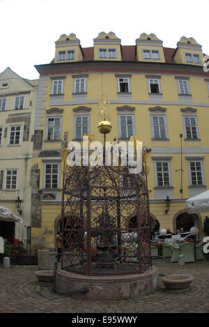 Prag - eine elegante Stadt, seine Position in der politischen & kulturelle Geschichte widerspiegelt. Schlösser, Denkmäler, Museen, Gärten & Hallen Stockfoto