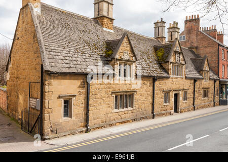 Die DENKMALGESCHÜTZTEN 17. Jahrhundert Armenhäuser, wie Maison Dieu Bedehouses, Melton Mowbray, Leicestershire, England, UK Stockfoto