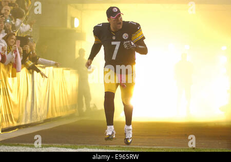 Pittsburgh, USA. 20. Oktober 2014. Ben Roethlisberger #7 während der Pittsburgh Steelers Vs Houston Texans Spiel in Pittsburgh, PA Bildnachweis: Cal Sport Media/Alamy Live-Nachrichten Stockfoto