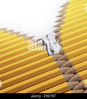 Eine Reihe von Bleistifte und Anspitzer bilden einen Reißverschluss - Kunst, Kreativität und Schule illustration Stockfoto