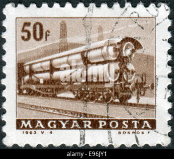 Ungarn - ca. 1963: Briefmarke gedruckt in Ungarn zeigt Eisenbahn-Kesselwagen, ca. 1963 Stockfoto