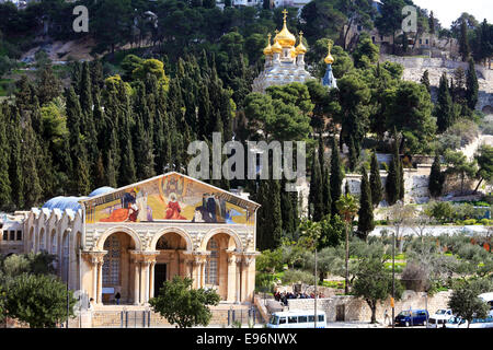 Kirche aller Nationen und Mary Magdalene Convent auf dem Ölberg, Jerusalem, israel Stockfoto