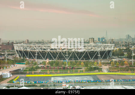 Am frühen Morgen Blick auf der Queen Elizabeth II Olympic Park, Stratford, London E20 Stockfoto