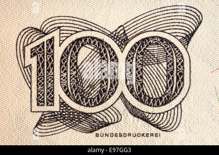 Ausschnitt aus einer peruanischen Banknote zeigt Nummer 100, Sicherheit Druck Deatails und "Bundesdruckerei" (Drucker) Stockfoto