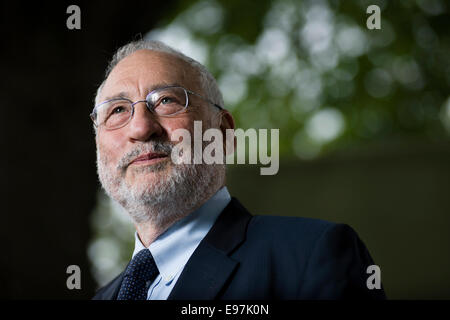 US-amerikanischer Wirtschaftswissenschaftler und Professor an der Columbia University Joseph Stiglitz erscheint das Edinburgh International Book Festival. Stockfoto