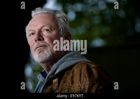 Schottisches Fernsehen Drehbuchautor, meistverkaufte Schriftsteller und Krimiautor, erscheint Peter Mai beim Edinburgh Book Festival. Stockfoto