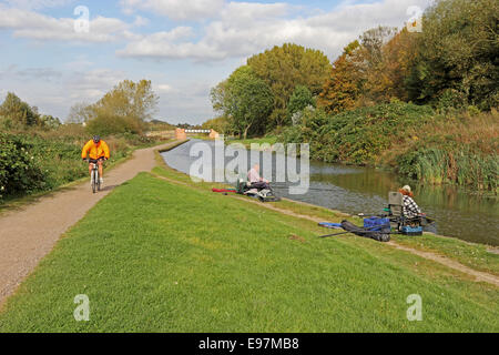 Chesterfield Kanal bei Green Mill, Staveley Stockfoto