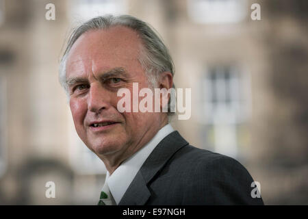 Englische Verhaltensforscher, Biologe und Autor, Professor Richard Dawkins, DSc, FRS, beim Edinburgh Book Festival. Stockfoto