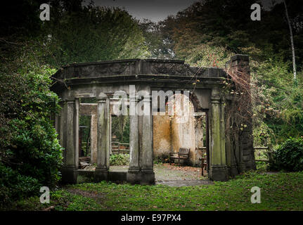 Die Reste der Wintergarten Warley Ort in Essex.  Der Garten des Hauses der Gärtner Miss Ellen Willmott. Stockfoto