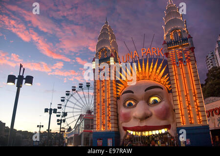 Luna Park Sydney Sonnenuntergang Dämmerung Twilight nachts NSW Australia Stockfoto