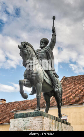 Reiterstatue von Mihai Viteazul (Michael der tapfere) bei Strada Mihai Viteazul, Alba Carolina Zitadelle in Alba Iulia, Rumänien Stockfoto