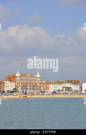 Weymouth Bucht, Dorset. Blick über die Bucht auf der Promenade. Stockfoto