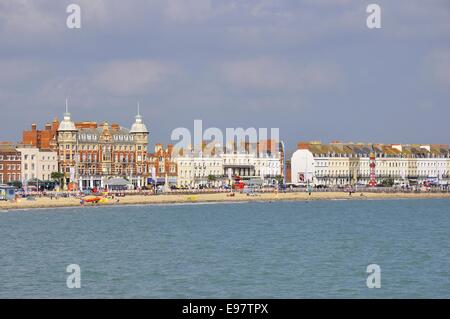 Weymouth Bucht, Dorset. Blick über die Bucht auf der Promenade. Stockfoto