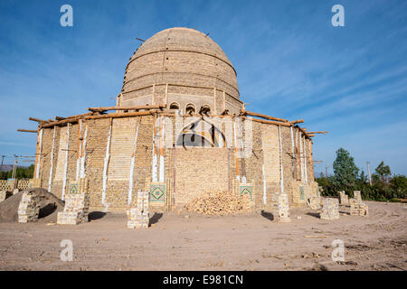 Neue Moschee im Bau in der Stadt Ravar, Provinz Kerman, Iran Stockfoto