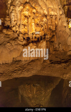 Natürliche Brücke Höhlen in Zentral-Texas in der Nähe von San Antonio. Stockfoto