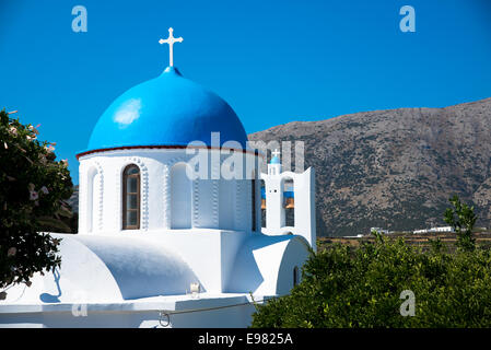 Blick auf Kirche von Artemonas auf Sifnos Insel in Griechenland Stockfoto