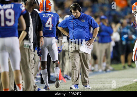 18. Oktober 2014 Kopf - Gainesville, Florida, USA - Florida Gators Trainer Will Muschamp im vierten Quartal des Spiels zwischen den Florida Gators und Missouri Tigers bei Ben Hill Griffin Stadium. (Kredit-Bild: © Eve Edelheit/Tampa Bay Times/ZUMAPRESS.com) Stockfoto