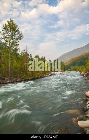 Carpenter Creek fließt in Slocan See, New Denver, Slocan Valley, West Kootenay, Britisch-Kolumbien, Kanada Stockfoto