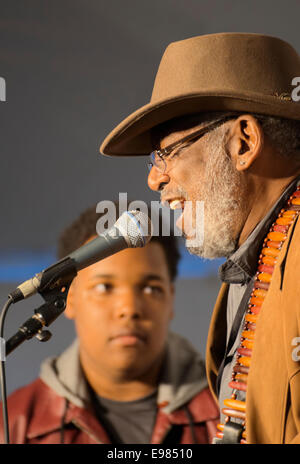 Blues, Gospel und R&B Gitarrist Wendell Holmes (R) The Holmes Brothers. Stockfoto