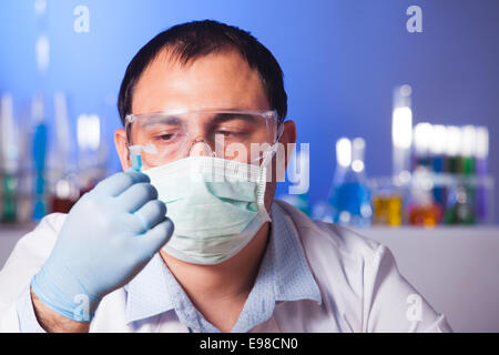 Wissenschaftler denken Stockfoto