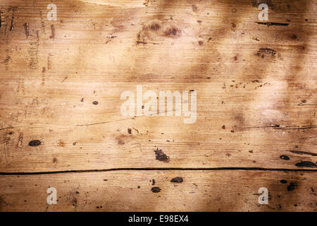 Vintage Holz Hintergrundtextur mit abgenutzten glatte Dielen mit Flecken und eine Vignette in Form von Schatten Stockfoto