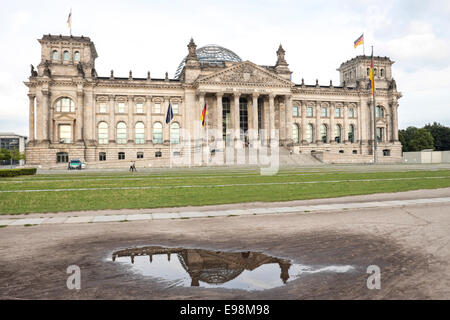 Das Reichstagsgebäude im Sommer 2014. Berlin, Berlin-Brandenburg. Deutschland Stockfoto