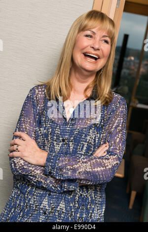 Wetter-Moderatorin Sian Lloyd im Bild beim Charity cocktail Start Hilfe der Cancer Charity Tenovus. Stockfoto