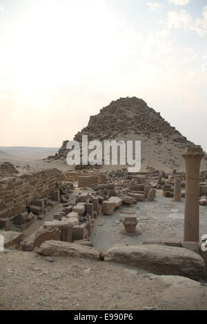 Die Pyramide Sahure War Die Erste Pyramide Gebaut In Der Nekropole