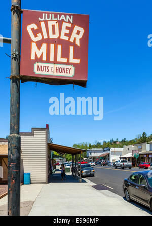 Cider Mill Zeichen auf der Hauptstraße in der historischen alten Julian, San Diego County, Kalifornien, USA Stockfoto