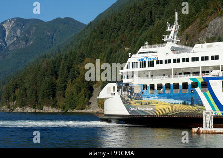 BC Fähren Personen- und Fahrzeug Fähre angedockt an der Horseshoe Bay Terminal, British Columbia, Canada Stockfoto