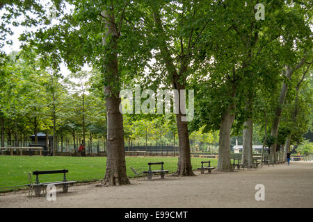 Eine Straße in den Jardin du Luxembourg, Paris Stockfoto