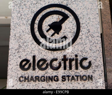 Elektrofahrzeug Ladestation - Washington, DC USA Stockfoto