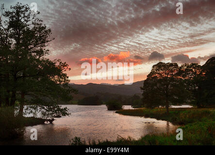 Sonnenuntergang über Rydal Wasser im Lake District Stockfoto