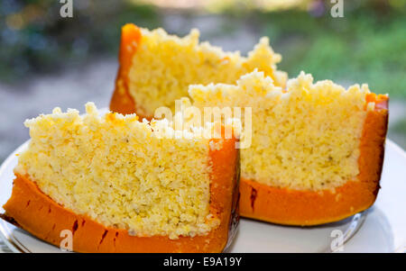 Molkerei Hirsebrei in Kürbis gebacken Stockfoto