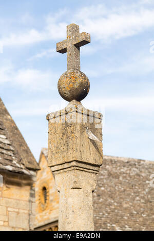 Alten Sonnenuhr in Stanton Cotswolds Stockfoto