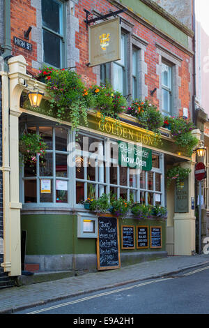 Golden Lion Pub in St. Ives, Cornwall, England Stockfoto