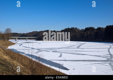 Die winterliche Wupper Stausee in Deutschland Stockfoto