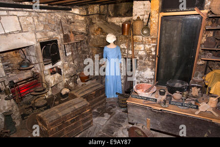 Großbritannien, England, Wiltshire, Bad, North Parade, Sally Lunn Shop Teemuseum, ursprüngliche Küche im Keller Stockfoto