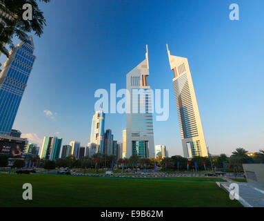 Die Emirates Towers, Dubai, Vereinigte Arabische Emirate. Stockfoto