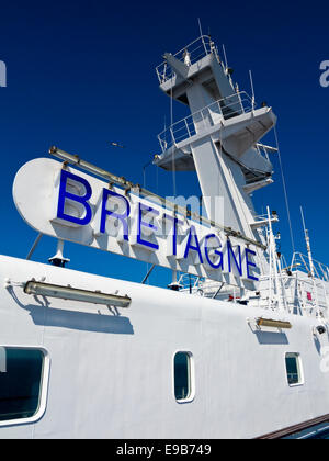 Mastes und oberen Deck der MV Bretagne eine Passagierfähre Auto Cross-Channel betrieben von Brittany Ferries Baujahr 1989 Stockfoto