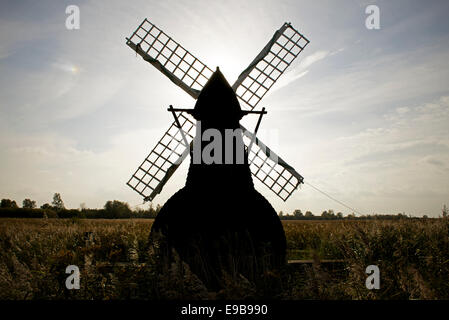 Wind-Pumpe bei Wicken Fen Nature Reserve, in der Nähe von Ely, Cambridgeshire, England UK Stockfoto