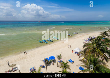 Strand-Blick vom Penthouse Suite im El Taj Hotel, Playa del Carmen, Riviera Maya, Mexiko. Stockfoto