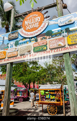 Key West Florida, Keys Mallory Square, Shopping Shopper Shopper Shop Shops Markt Märkte Markt Kauf Verkauf, Einzelhandel Geschäfte Business Bus Stockfoto