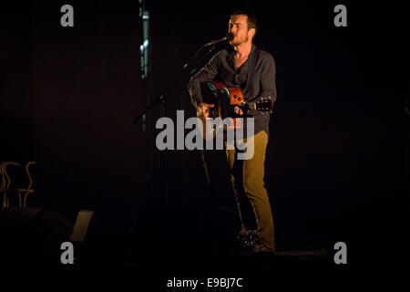 Mailand Italien. 23. Oktober 2014. Der irische Singer/Songwriter DAMIEN RICE tritt am Teatro Linear4Ciak Credit: Rodolfo weitertransferiert/Alamy Live News Stockfoto