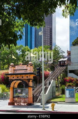 Engel, Los Angeles. Angel's Flight standseilbahn zwischen Hügel St und California Plaza, Los Angeles, Kalifornien, USA Stockfoto